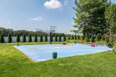 26 Legends Circle, Melville, NY 11747 - Photo 30