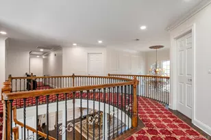 26 Legends Cir, Melville, NY 11747 - Photo 18