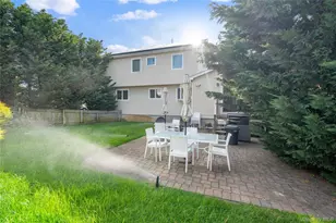34 Admiral Rd, Massapequa, NY 11758 - Photo 30