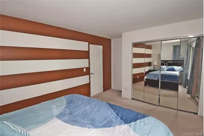 27 Naples Avenue, Central Islip, NY 11722 - Photo 18