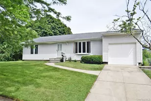 27 Naples Ave, Central Islip, NY 11722 - Photo 30