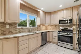 156-34 88th St, Howard Beach, NY 11414 - Photo 8