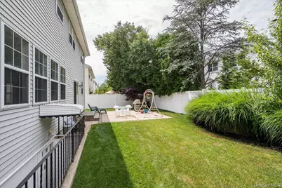 23 Honeysuckle Court, Melville, NY 11747 - Photo 26