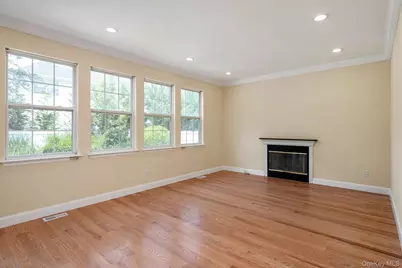 23 Honeysuckle Court, Melville, NY 11747 - Photo 12