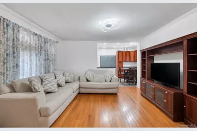 10530 Van Wyck Expressway, Richmond Hill, NY 11419 - Photo 12