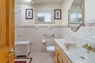 1 Hale Pl, Roosevelt, NY 11575 - Photo 14