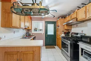 1 Hale Pl, Roosevelt, NY 11575 - Photo 8