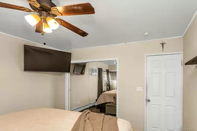 9 Deep Lane, Wantagh, NY 11793 - Photo 16