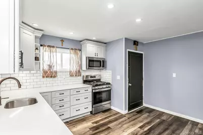 9 Deep Lane, Wantagh, NY 11793 - Photo 6