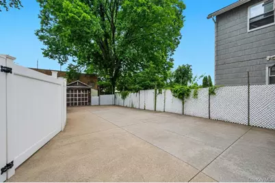 9419 96th Street, Ozone Park, NY 11416 - Photo 26