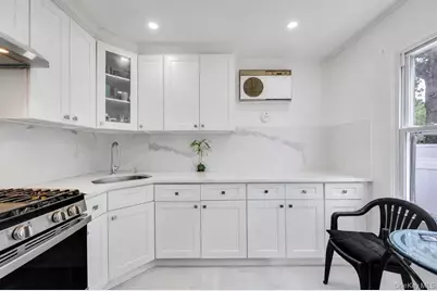 9419 96th Street, Ozone Park, NY 11416 - Photo 6