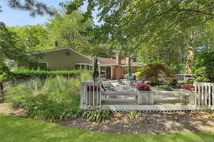 54 Dix Woods Dr, Melville, NY 11747 - Photo 22