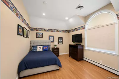 1319 Auerbach Avenue, Hewlett, NY 11557 - Photo 16