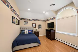 1319 Auerbach Ave, Hewlett, NY 11557 - Photo 16