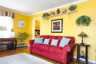 2 Irvington St, Valley Stream, NY 11581 - Photo 6