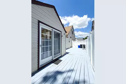 2 Irvington Street, Valley Stream, NY 11581 - Photo 26