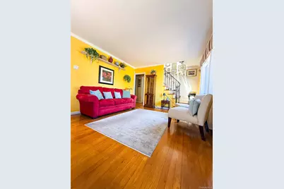 2 Irvington Street, Valley Stream, NY 11581 - Photo 4