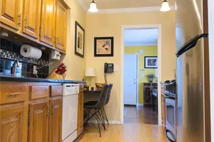 2 Irvington St, Valley Stream, NY 11581 - Photo 8