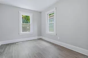 70 Van Deusen St, Kingston, NY 12401 - Photo 12