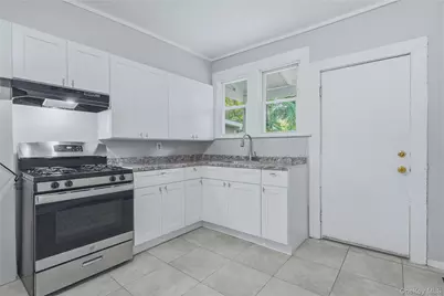 70 Vandeusen Street, Kingston, NY 12401 - Photo 10