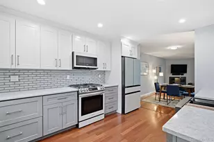 4 Cumberland Ct, Peekskill, NY 10566 - Photo 2