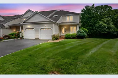 16 Lindbergh Circle, Huntington, NY 11743 - Photo 1