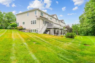 16 Lindbergh Cir, Huntington, NY 11743 - Photo 6