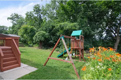 119 Candlewood Drive, Yonkers, NY 10710 - Photo 24