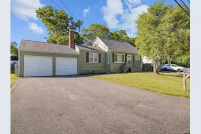16 Brushwood Drive, Shirley, NY 11967 - Photo 2