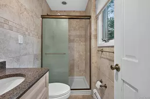 40 Pittoni Dr, Commack, NY 11725 - Photo 16