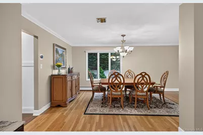 40 Pittoni Drive, Commack, NY 11725 - Photo 4