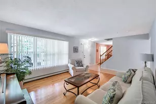 75 Apple Ln, Medford, NY 11763 - Photo 14