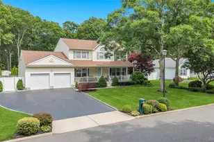 75 Apple Ln, Medford, NY 11763 - Photo 2