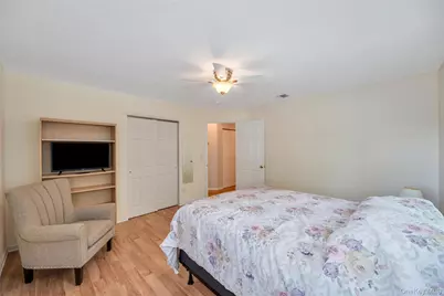 75 Apple Lane, Medford, NY 11763 - Photo 32