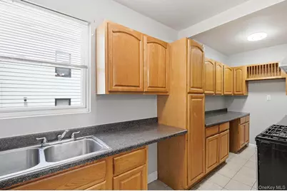 4000 Pratt Avenue, Bronx, NY 10466 - Photo 16
