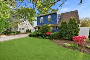 10 Wildflower Ln, Wantagh, NY 11793 - Photo 2