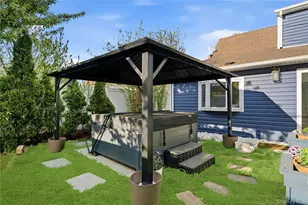10 Wildflower Ln, Wantagh, NY 11793 - Photo 34