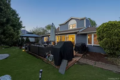 10 Wildflower Lane, Wantagh, NY 11793 - Photo 38