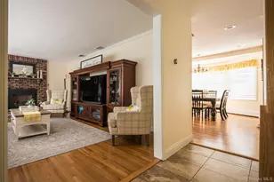 41 Brook Run Dr, Medford, NY 11763 - Photo 4