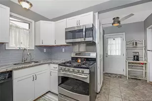 59 Vernon Ave, Rockville Centre, NY 11570 - Photo 18