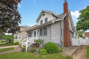 59 Vernon Ave, Rockville Centre, NY 11570 - Photo 4
