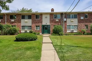 2423 Union Blvd, Islip, NY 11751 - Photo 10