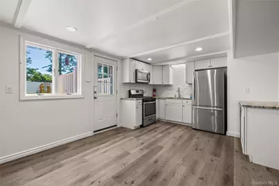 4 Bunny Lane, East Setauket, NY 11733 - Photo 4