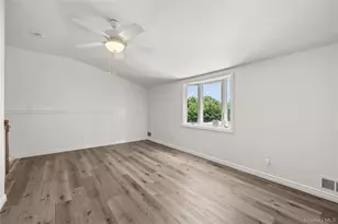 4 Bunny Ln, East Setauket, NY 11733 - Photo 14