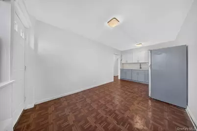 10345 118th Street, Richmond Hill, NY 11419 - Photo 8