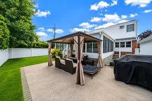 67 Douglas Dr, East Meadow, NY 11554 - Photo 4