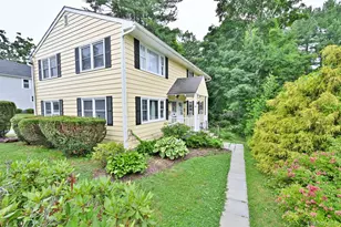 46 Robinson Ave, Bedford Hills, NY 10507 - Photo 2