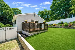 46 Longfellow Dr, Kings Park, NY 11754 - Photo 28
