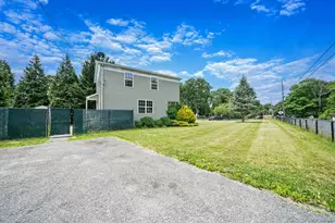 86 Eleanor Ave, Mastic, NY 11950 - Photo 22