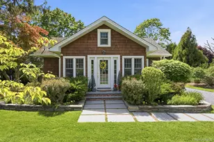 36 Watchogue Ave, East Moriches, NY 11940 - Photo 2